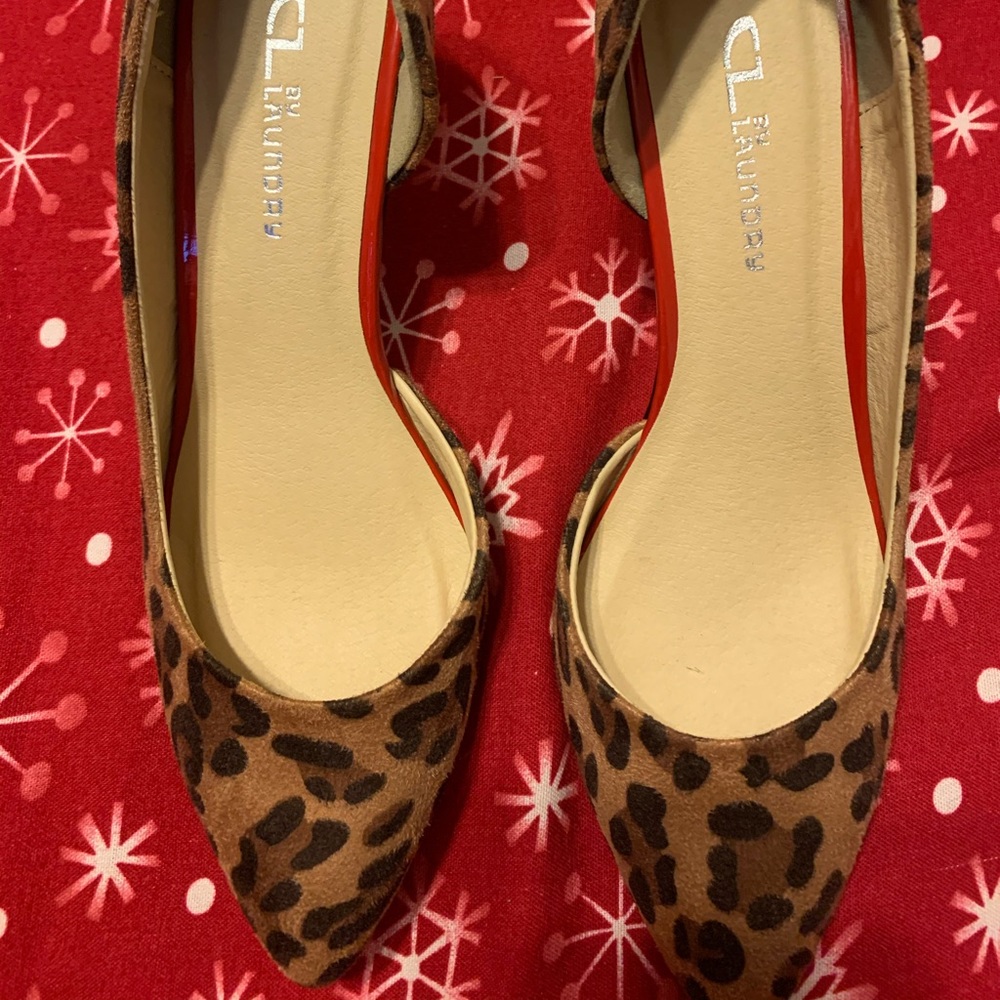 CL by Laundry leopard print heels 9.5